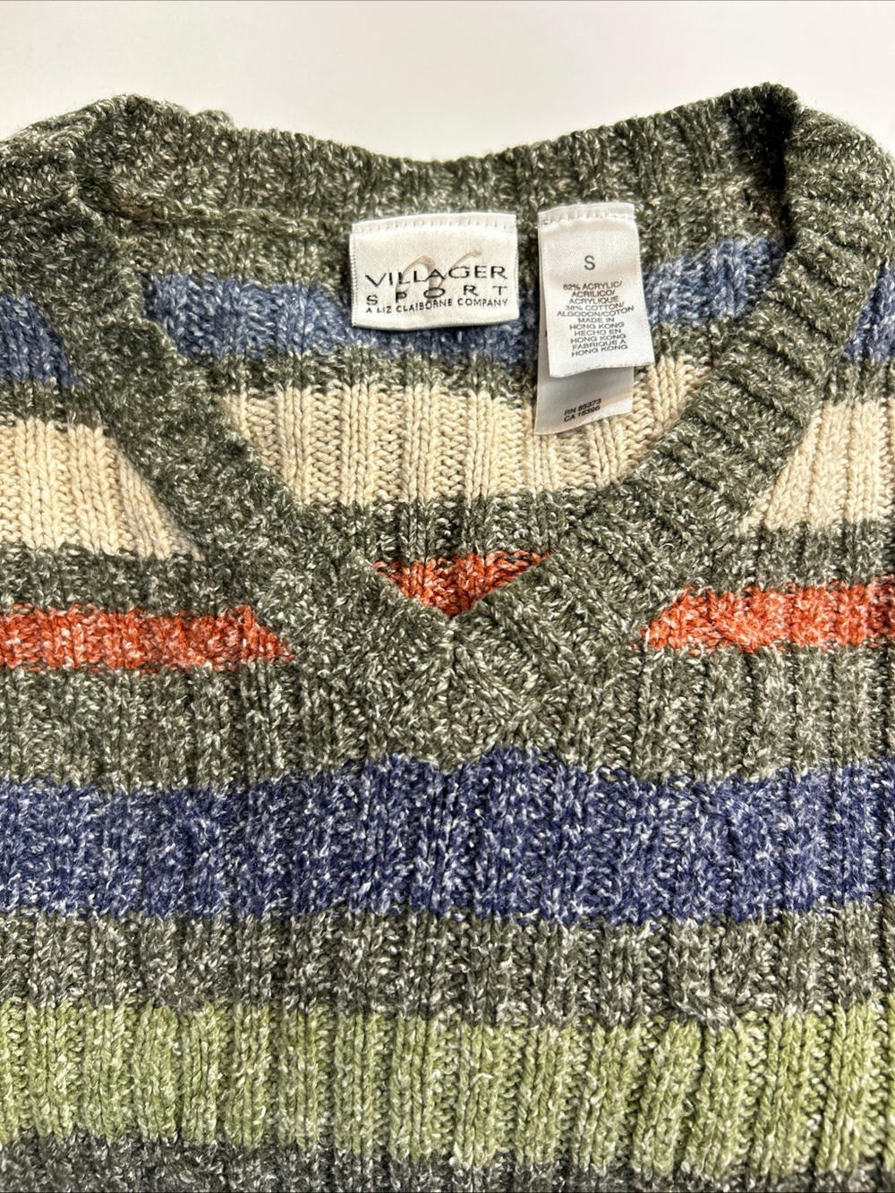 Village sport Liz Claiborne Striped V-Neck Sweater woman’s small earth tones